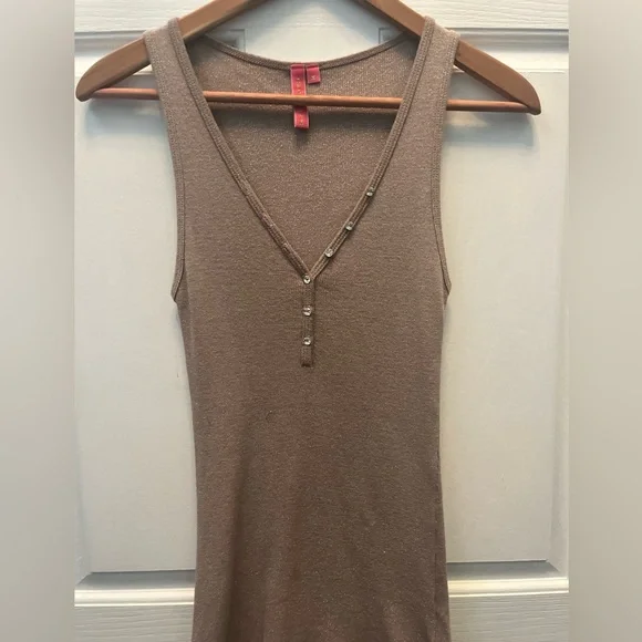 PRE-OWNED CHARLOTTE WOMEN'S TAN METALLIC TANK TOP- MEDIUM - Picture 4 of 5